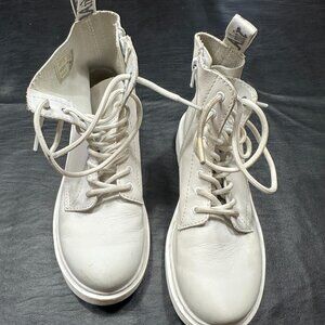 Women's Doc Martens Air Wave - White